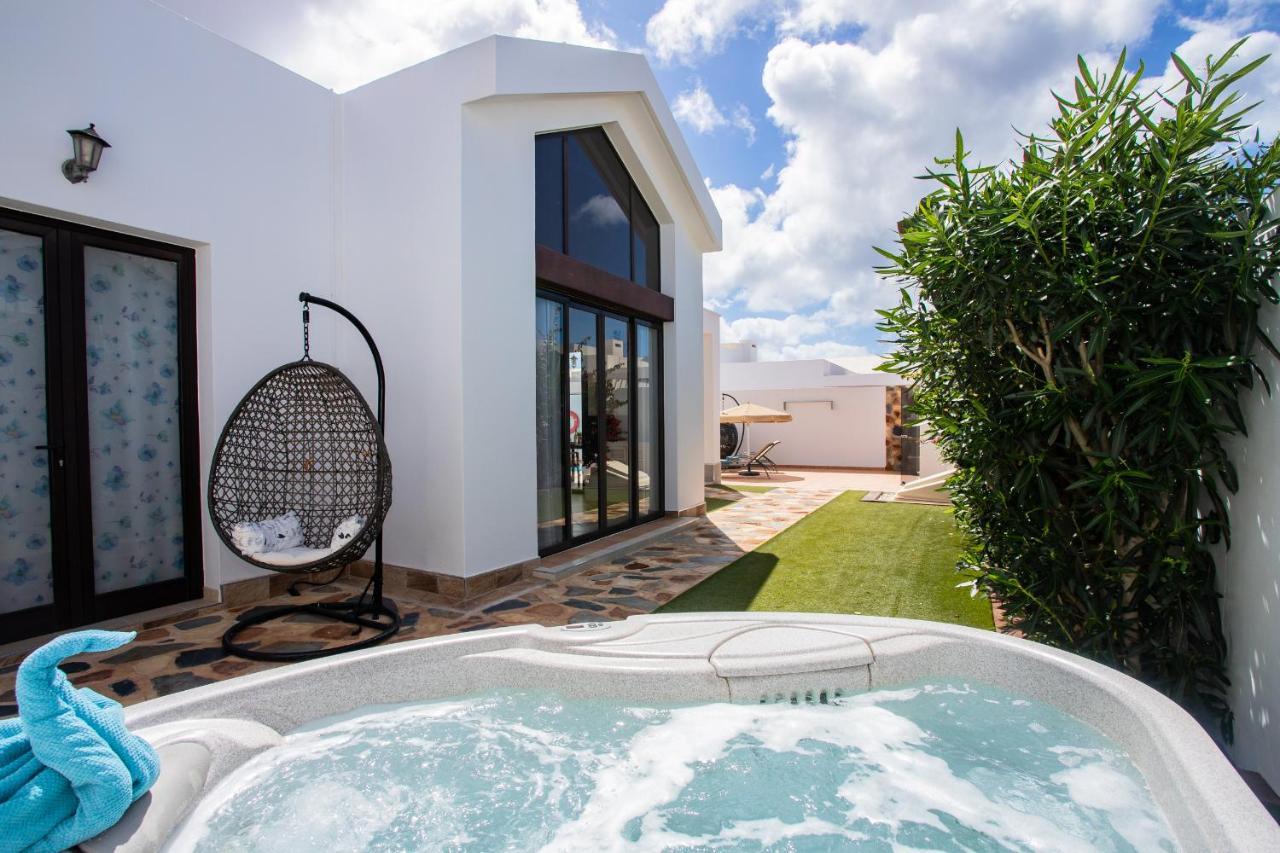 Casa Maurizio - Heated Pool, Hot Tub & Hammam Villa Playa Blanca  Bagian luar foto